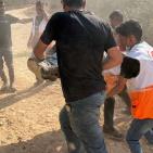 بالصور: إصابة مسعفين وصحفيين في هجوم للمستوطنين في بيتا