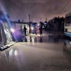 أمطار أول منخفض جوي تُغرق مئات خيام النازحين في قطاع غزة وتفاقم المعاناة الإنسانية (صور وفيديو)