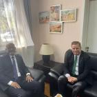 السفير جواد عواد يلتقي السفير الموريتاني لدى بكين