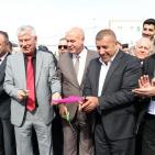 صور وفيديو| نيابة عن رئيس الوزراء.. وزير الصناعة يفتتح معرض الغذاء – فلسطين 2025