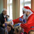 بمناسبة أعياد الميلاد المجيد ... كهرباء القدس تجسّد مسؤوليتها الاجتماعية بمبادرات إنسانية في بيت لحم