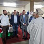 بالصور| السفير الرويضي يزور مهرجان ليالي مسقط ويُشيد بالجناح الفلسطيني