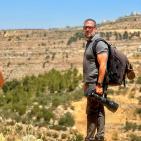 خاص | مصوّر يوثق الحياة البرية في معركة حماية البيئة والهوية