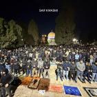 50 ألفا يؤدون صلاتي العشاء والتراويح في المسجد الأقصى