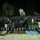 50 ألفا يؤدون صلاتي العشاء والتراويح في المسجد الأقصى