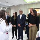 بالصور: الأمير هاري وزوجته ميجان يزوران أطفال غزة في مستشفى بالأردن