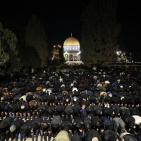 70 ألف مصل يؤدون صلاتي العشاء والتراويح في المسجد الأقصى