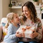 أجمل رسائل عيد الأم 2026 قصيرة ومؤثرة تبكي القلوب + عبارات تهنئة واتساب وفيسبوك مكتوبة جاهزة