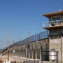 "مؤسسات الأسرى": أكثر من 9600 أسير في سجون الاحتلال