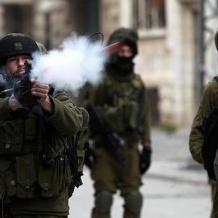 إصابات بالاختناق عقب اقتحام الاحتلال قرية المغير