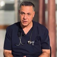 الاحتلال يمدد اعتقال الدكتور حسام أبو صفية في سجن "النقب"