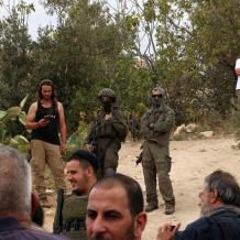 الأغوار الشمالية: مستعمرون يعتدون على مواطن في منطقة المالح