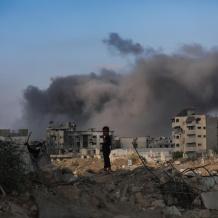 خروقات متواصلة.. غارات وقصف ونسف بمناطق واسعة بقطاع غزة