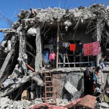 جباليا المدمّرة.. عودة فوق الركام بحثا عن الحياة