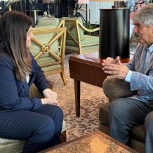 شاهين تلتقي مصطفى السيد وتشيد بالدعم الإنساني البحريني