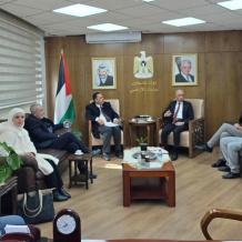 التميمي يبحث مع رئيس بلدية طوباس سبل تطوير وتنظيم قطاع الأراضي في المدينة