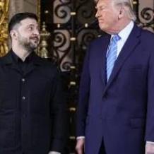 زيلينسكي يطالب بضمانات أميركية طويلة.. وترامب يكتفي بـ15 عاماً