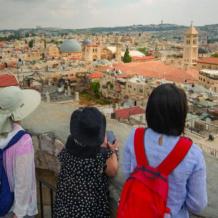خاص | حراك سياحي خجول يعود إلى فلسطين وسط تحديات مالية ومخاوف