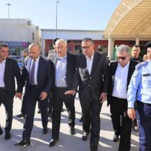 وزير الداخلية في زيارة تفقدية للمعبر التجاري الفلسطيني 