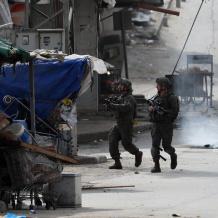 3 اصابات برصاص الاحتلال وحالات اختناق في حارة الياسمينة بمدينة نابلس