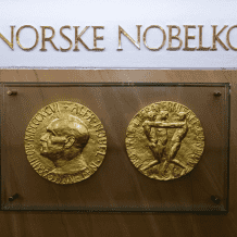 إدارة جائزة نوبل ترد بعد اقتراح الفائزة بمنحها إلى ترامب