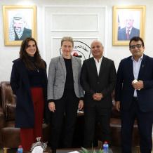 أبو هولي يبحث مع القنصل السويدي أوضاع اللاجئين الفلسطينيين بالمخيمات وأزمة الاونروا المالية وتداعياتها