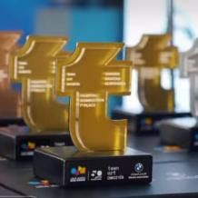 سبعة طلاب فلسطينيين يحصدون جوائز Teen Art Awards في قطر