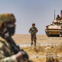 تقرير: الولايات المتحدة تبحث سحب كامل قواتها من سوريا