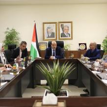 أبو زيد يقود اجتماعاً استراتيجياً لمدربي مدراء الفئة الأولى لتحديث المناهج التدريبية