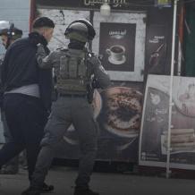 الاحتلال يعتقل شقيقين من مسافر يطا في الخليل