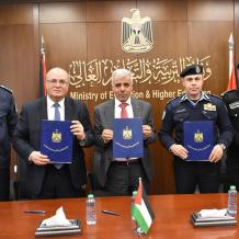 "التعليم العالي" ترعى اتفاقية بين القدس المفتوحة والشرطة بشأن تعليم نزلاء مراكز الإصلاح والتأهيل