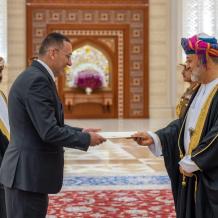 الرويضي يقدم أوراق اعتماده سفيرا ومفوضا فوق العادة لدولة فلسطين لدى سلطنة عُمان