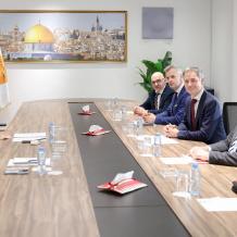 الشيخ يبحث مع مدير عام برنامج الأمم المتحدة الإنمائي آفاق تعزيز الشراكة التنموية