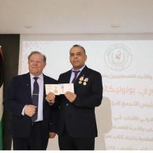 التجمُّع الدولي لاتحادات الكتّاب يكرّم الشاعر مراد السوداني بوسام الجَدَارة ووسام اتحاد الكتاب السوفييت