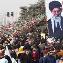 سلاح التظاهر والجنازة