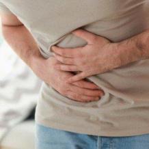 أخصائية تغذية تقدّم نصائح ذهبية للوقاية من التلبك المعوي خلال العيد