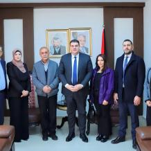 وزير النقل والمواصلات يبحث مع وفد سرية رام الله الأولى آفاق التعاون والشراكة