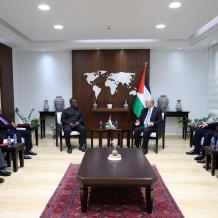 مصطفى يلتقي رئيس اتحاد كتاب عموم إفريقيا ويؤكدان على دعم الثقافة الفلسطينية