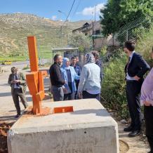 غنام تطلع نائب مستشار الأمن القومي البريطاني على معاناة المواطنين