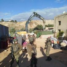الاحتلال يهدم منزلا شمال القدس بحجة عدم الترخيص