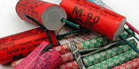 إصابة مواطن بجروح بليغة نتيجة عبثه بالألعاب النارية في الخليل