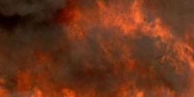 إخماد حريق شب بمحال تجارية وسط طولكرم