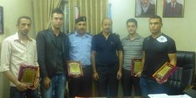 الشرطة تكرم نخبة من طلبة جامعة بوليتكنك فلسطين في الخليل