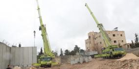 الاحتلال يحاول الاستيلاء على "فندق" وعائلة مقسية تمنعه