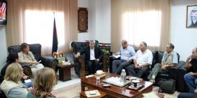 قلقيلية: المحافظ يلتقي وفدا من مجلس الكنائس العالمي