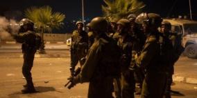 اصابة شاب بجروح خطيرة في مواجهات بالخليل