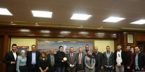 جامعة النجاح تكرم شخصية فلسطين الثقافية للعام 2016 الفنانة ريم البنا