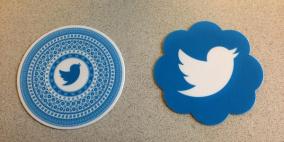 تويتر تختبر ميزة لإضافة "الملصقات" إلى الصور قبل نشرها