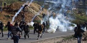 قلقيلية: إصابة مواطن بجروح والعشرات بالاختناق خلال قمع مسيرة سلمية