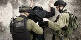 قوات الاحتلال تعتقل مواطنا من بيت أمر